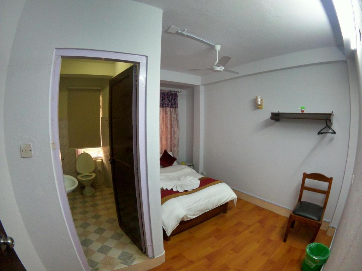 Om Tara Guest House Pvt Ltd Katmandu Zewnętrze zdjęcie