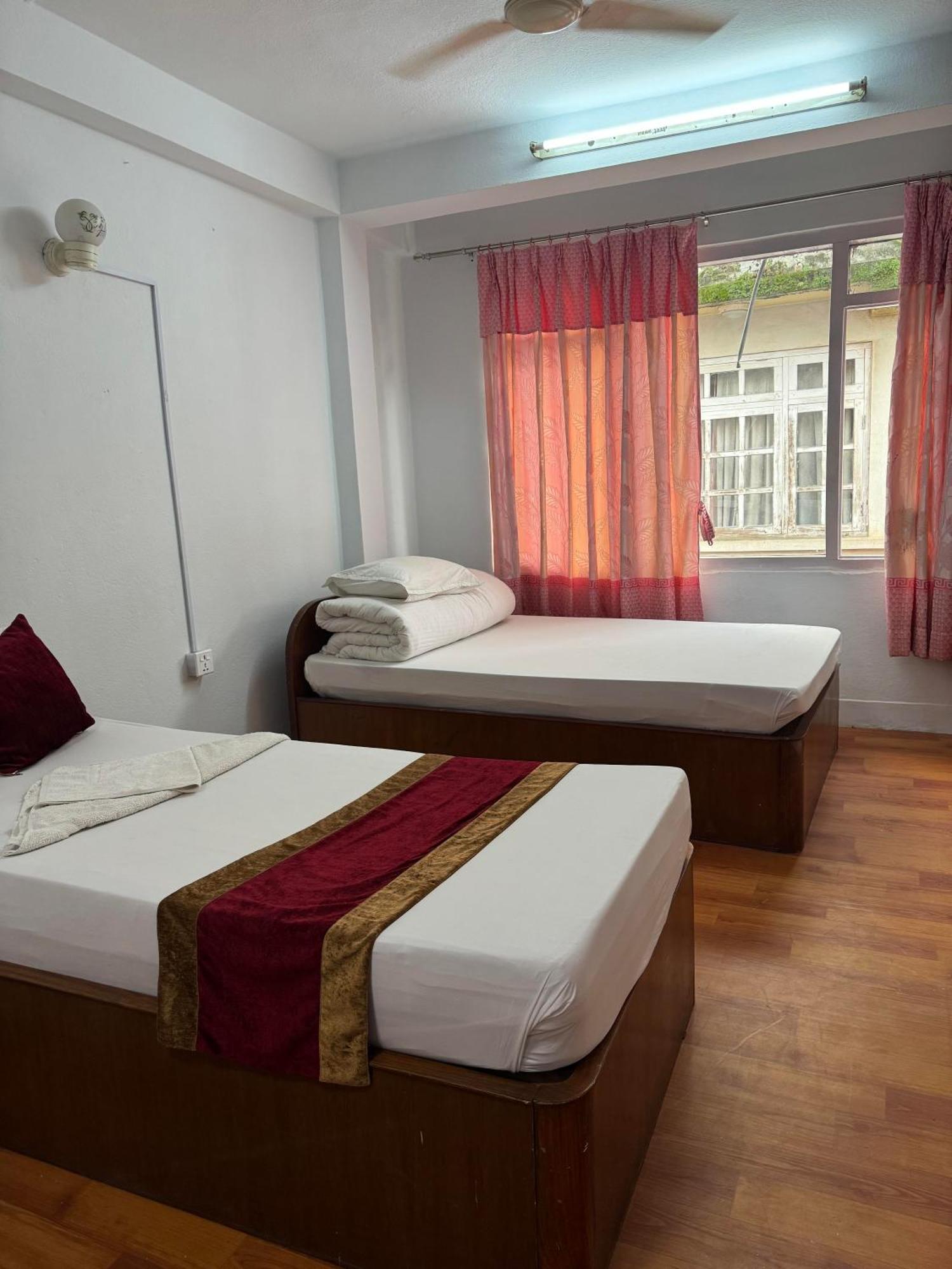 Om Tara Guest House Pvt Ltd Katmandu Zewnętrze zdjęcie